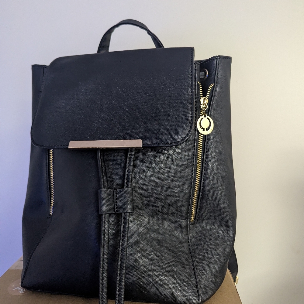 Wild Kangaroo Bucket bag backpack (EUC) - Picture 4 of 6